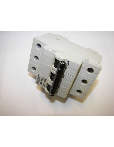 Dorman Smith AT16D 3pole D16 amp MCB...