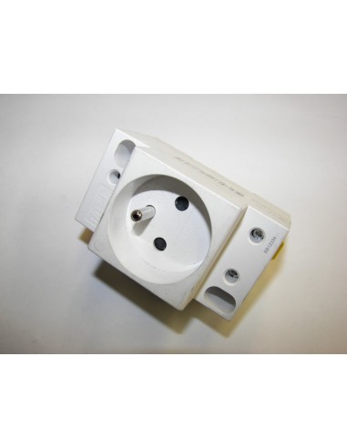 Schneider Electric 16776 Din Rail Socket