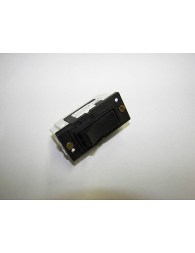 Wandsworth 13/B Intermediate 20amp...