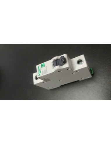 Schneider EZ9F16132 Easy9 B32amp 1...