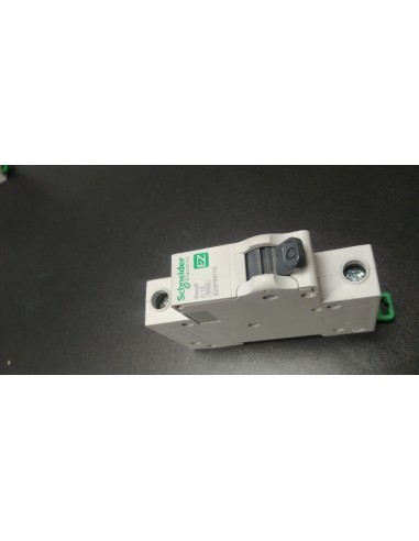 Schneider EZ9F66110 Easy9 C10amp 1 Pole Mcb Breaker