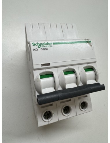 Schneider A9F57363 IKQ C63 Amp 3 Pole...